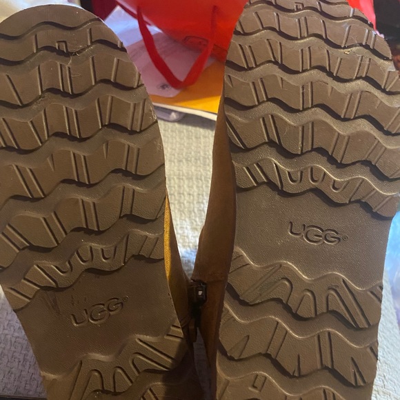 Ugg snow boots - Picture 3 of 3